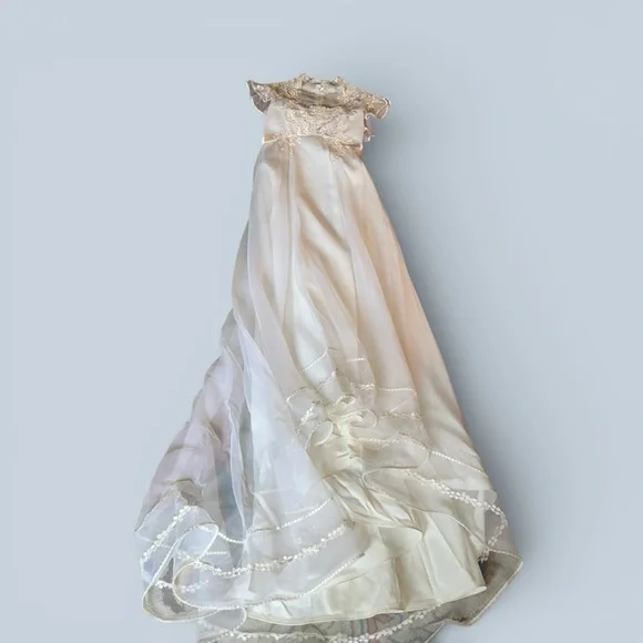 Vintage 1970s Romantic Empire Waist Union Made  White Wedding Gown Size 12 Boho - Picture 8 of 16